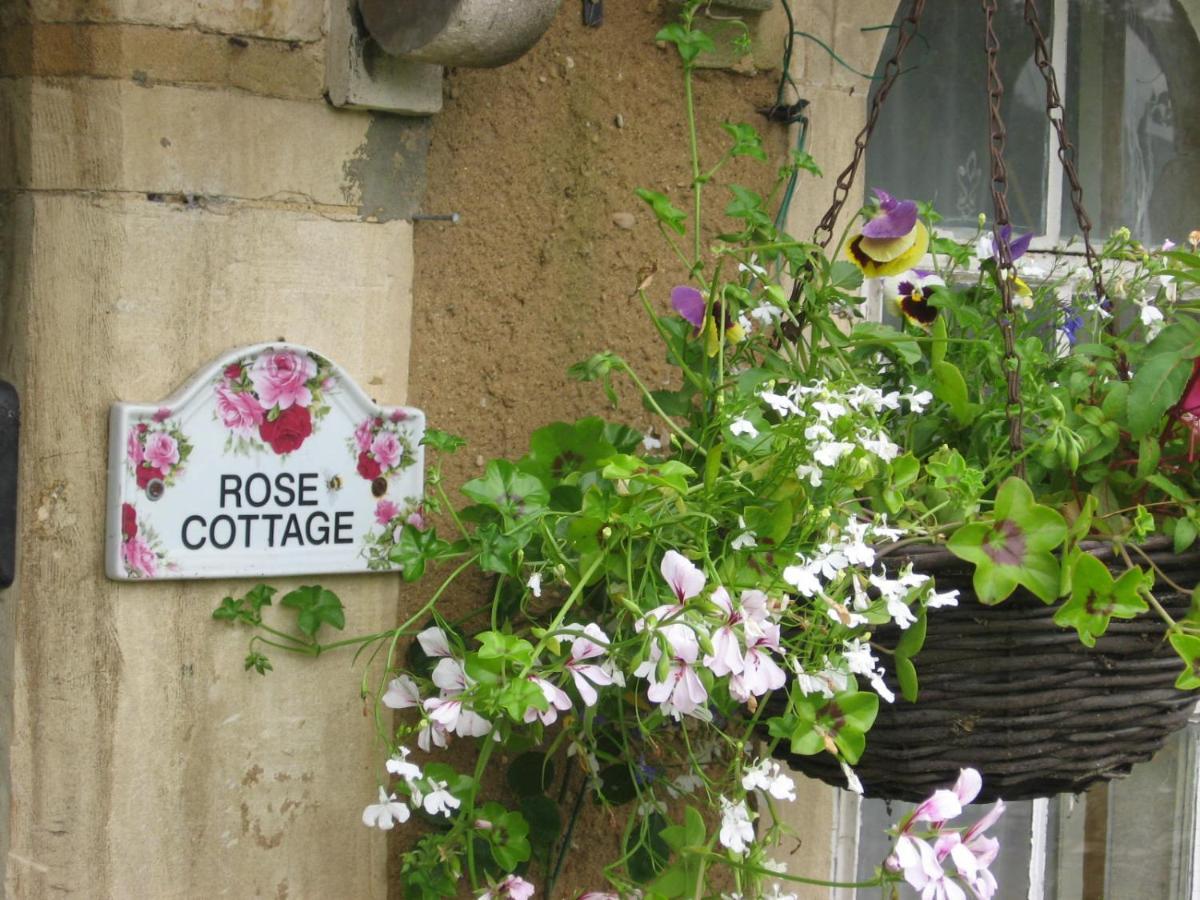 Rose Cottage Shipton Moyne Exteriör bild